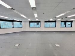 Robinson 77 (D1), Office #555456361